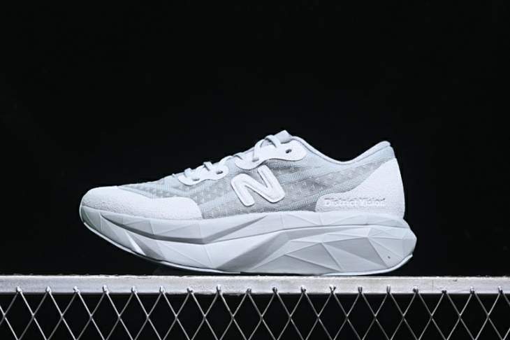 Picture of New Balance FuelCell Rebel _SKUfw18431410169859030fw